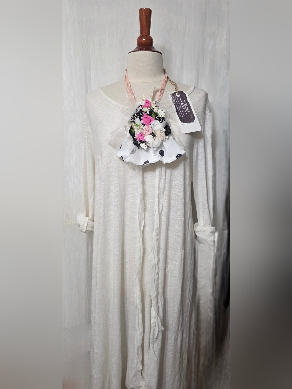 SOLD!! JABOT🩷MOSSIE ANNA ARTISAN DESIGN NWT